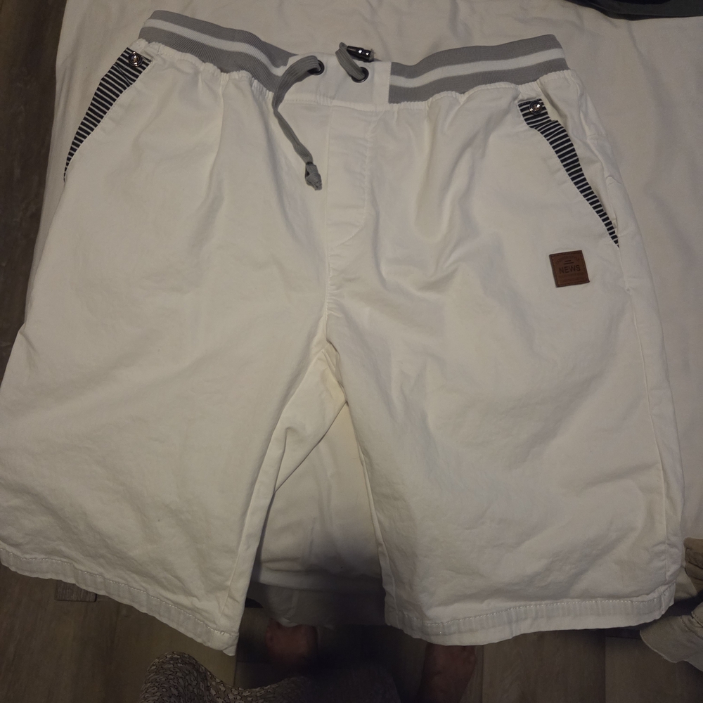 Men's White Casual Drawstring Shorts New Washed But Never Worn